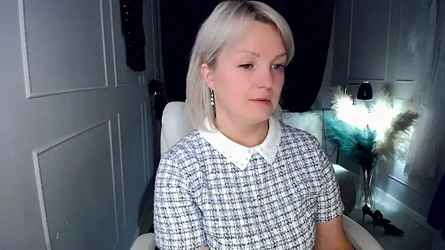 Webcam Model (Juarnea)  is live.Free join now!