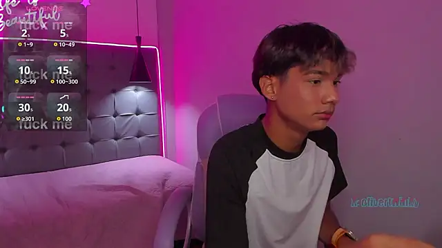 olivertwinky - OliverTwinky's free webcam