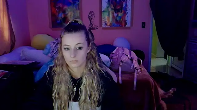 Webcam Model (YourSecretGF963) is live