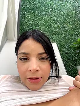 ArieliciousXXX Live Webcam on Stripchat