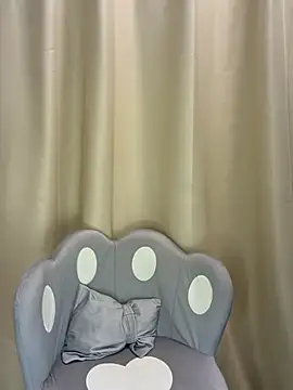 Webcam Model (Nancy-999)  is live.Free join now!