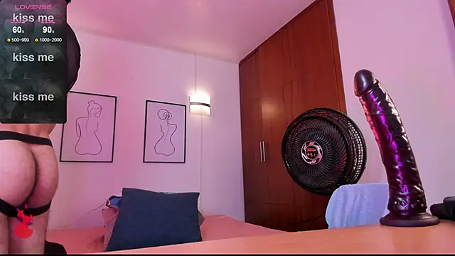 vaalentiino - Vaalentiino's free webcam - UK Sex Cams