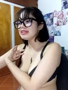 Webcam Model (isabella_miko)  is live.Free join now!