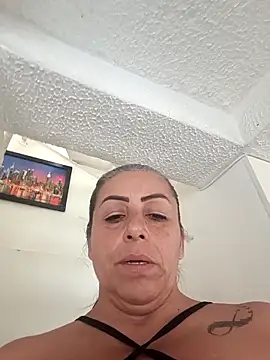 Webcam Model (maynor_1998)  is live.Free join now!