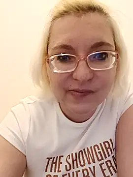 vikaking - VikaKing's free webcam - UK Sex Cams