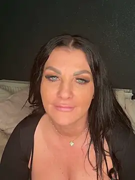 Nola_Luxx-offiziell webcam