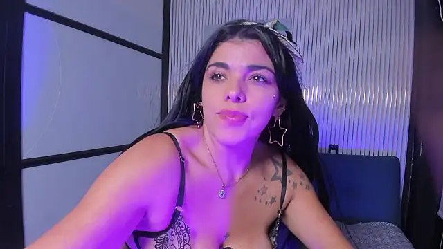 venuscoleman_ - VenusColeman_'s free webcam