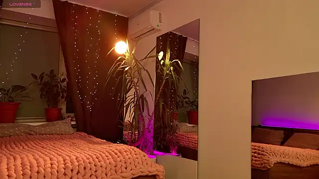 your_lunalike - Your_lunalike's free webcam