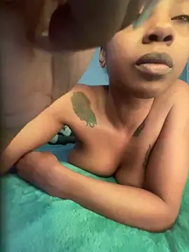 TheRealOshunQueen webcam
