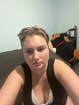 MilfyMrsRobinson's Live Sex Cam Show