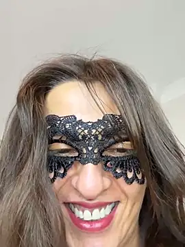 minikserce (F milf) - Give ​me ​all ​your ​love