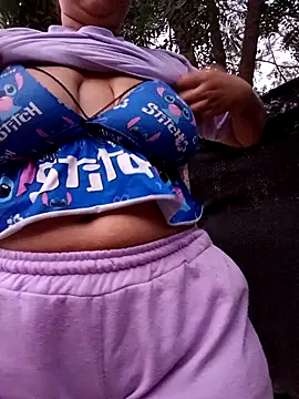 Webcam Model (young_dairy01)  is live.Free join now!