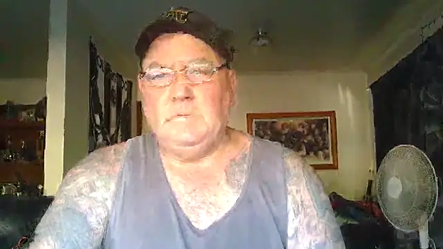 kinkyblueyes69 - KINKYBLUEYES69's free webcam - UK Sex Cams