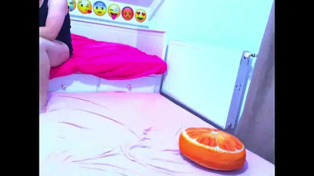 evehotty (Ask my age) - show tits