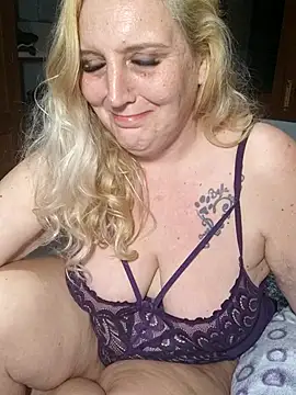 beccideluxe - BecciDeluxe's free webcam