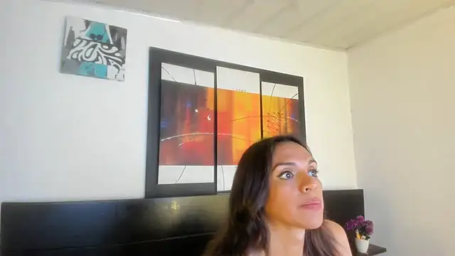 Webcam Model (MeganRhyder)  is live.Free join now!