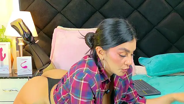 Holly_Brensonexx_ webcam