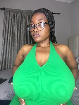 Bustygoddess32