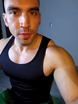 jhay-crux - Jhay-crux's free webcam