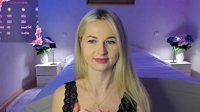 julie_blaze - Julie_Blaze's free webcam