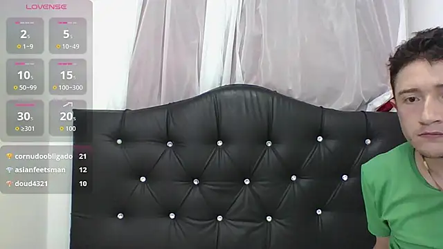 boy_naughty18 - Boy_naughty18's free webcam - UK Sex Cams