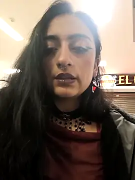 lila_desiree (F young) - Sprad ass in public Terrace 1 min!