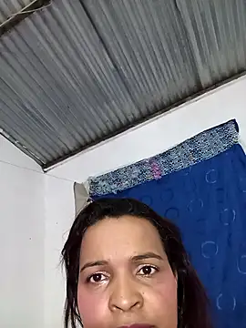 Webcam Model (_violetta_-)  is live.Free join now!