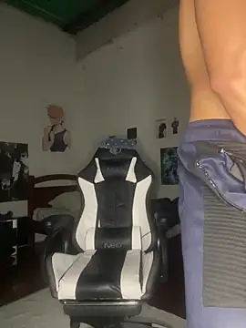 hyungboy Live Webcam on Stripchat