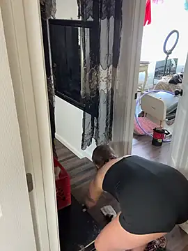 goodgirlbabydoll (F milf) - Bottoms off!