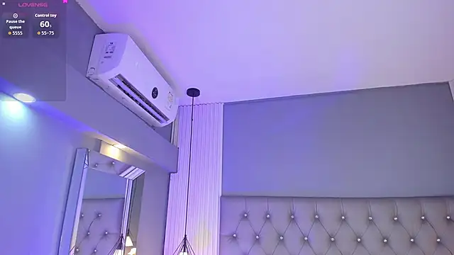 VioletthaRous webcam