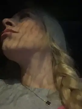 viktoria_davis_ webcam