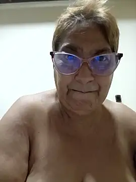 Webcam Model (florecita69)  is live.Free join now!