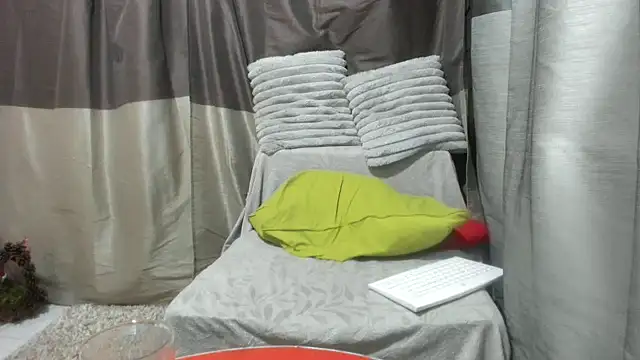 jessystarr (F young) - welcome guys,let s enjoy!!