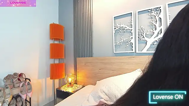 valery_evaans (F young) - Blowjob with saliva on the tits💗