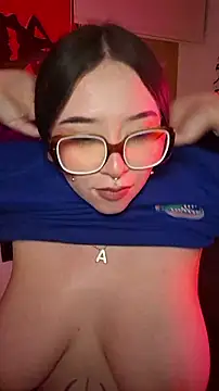 Webcam Model (annbones_ch) is live