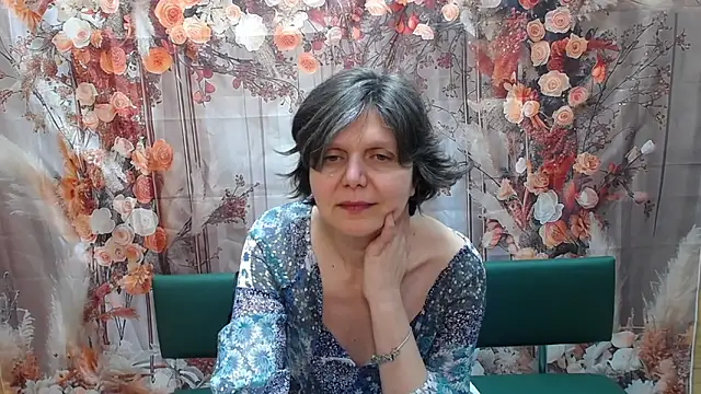 lunadobra - LunaDobra's free webcam - UK Sex Cams