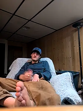 b8rhung (M young) - Shirt off