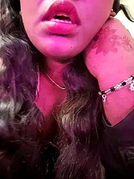 Webcam Model (Lovely_Payal)  is live.Free join now!