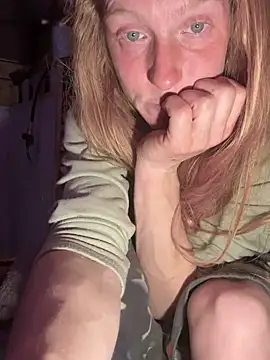 GoldenFlameGoddess webcam