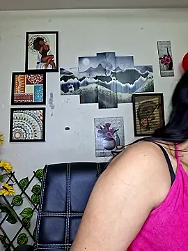 Webcam Model (Noor-Bold)  is live.Free join now!