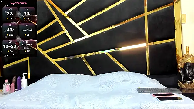 rossyalvarez (F milf) - show tits 😈🍋🍋