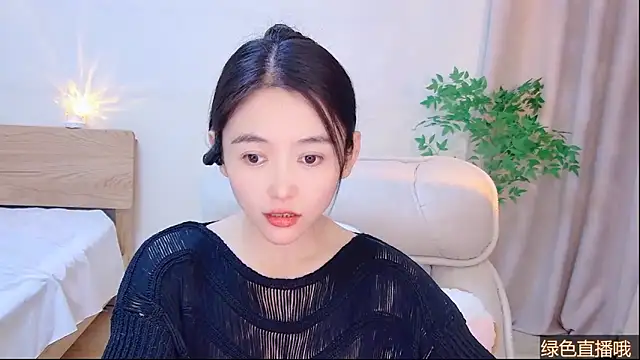 Webcam Model (Coco-Sweetie)  is live.Free join now!