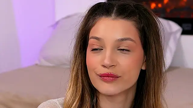 evawarenn - EvaWarenn's free webcam - UK Sex Cams