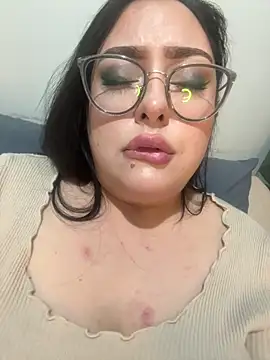 mileygia - MileyGia's free webcam - UK Sex Cams