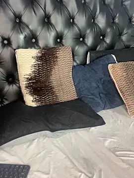 MattDevon Live Webcam on Stripchat