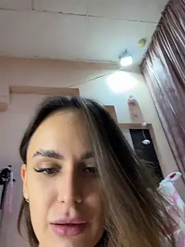 AllaTousNew Live Webcam on Stripchat