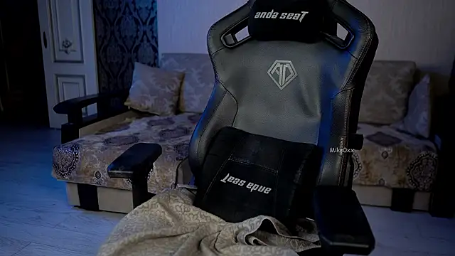 mike0xx (M young) - First cum today