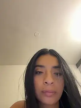 Webcam Model (Laura_fernandezII)  is live.Free join now!