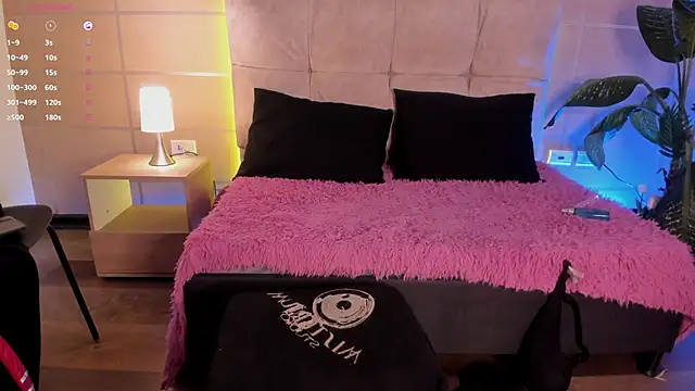 _michonne_ - _michonne_'s free webcam - UK Sex Cams