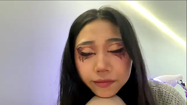 sweetmiaxo - SweetMiaXO's free webcam - UK Sex Cams